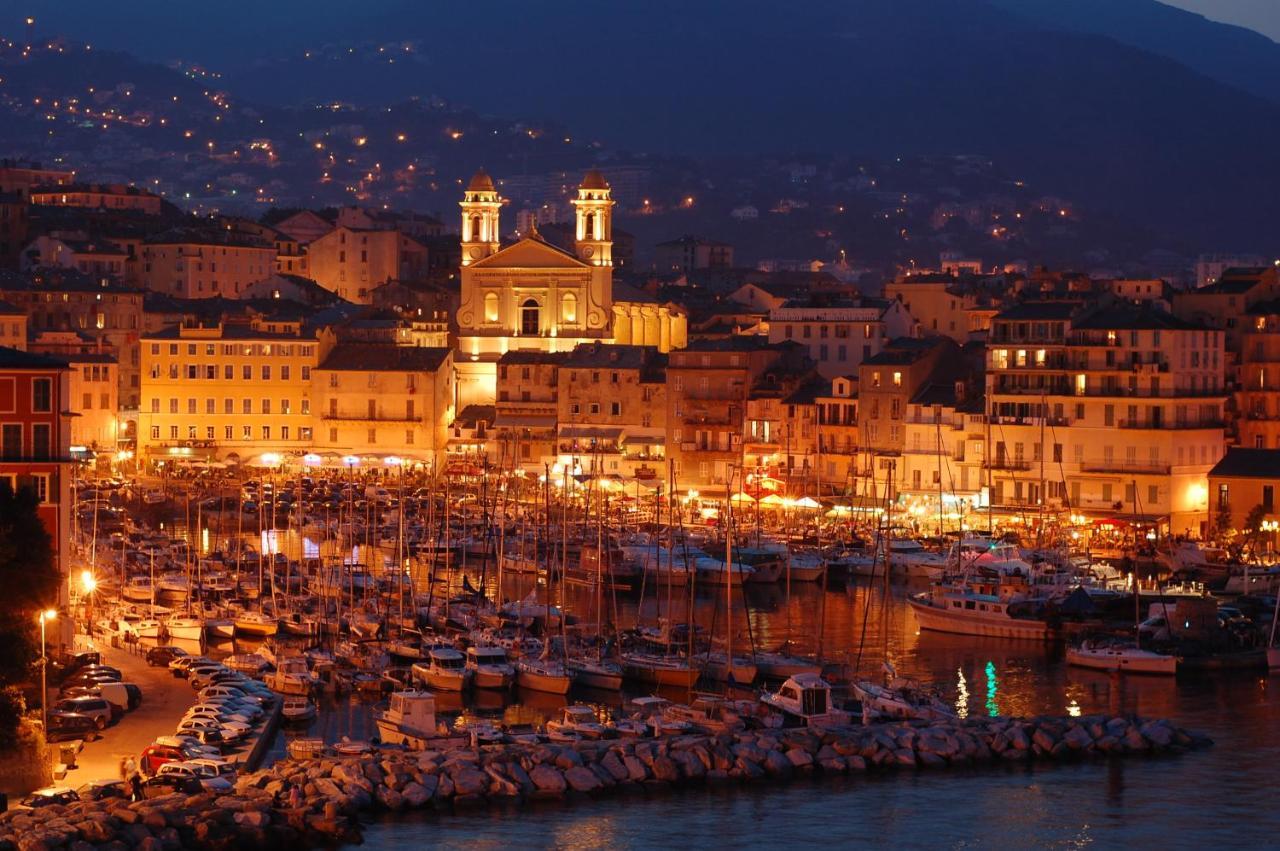 Beau T2 Sur Le Vieux Port, Centre De Bastia Apartment Bastia  Luaran gambar